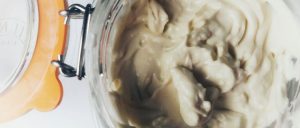 Read more about the article Quick Simple Vegan Mayonnaise