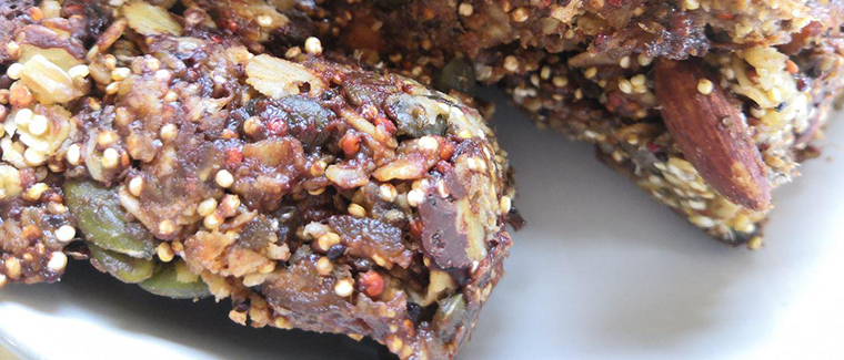 You are currently viewing Quinoa & Oat Energy Bars